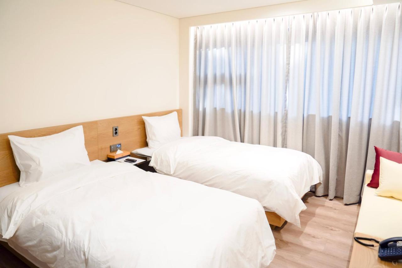 Eden Foret Hotel Чхунджу Екстер'єр фото